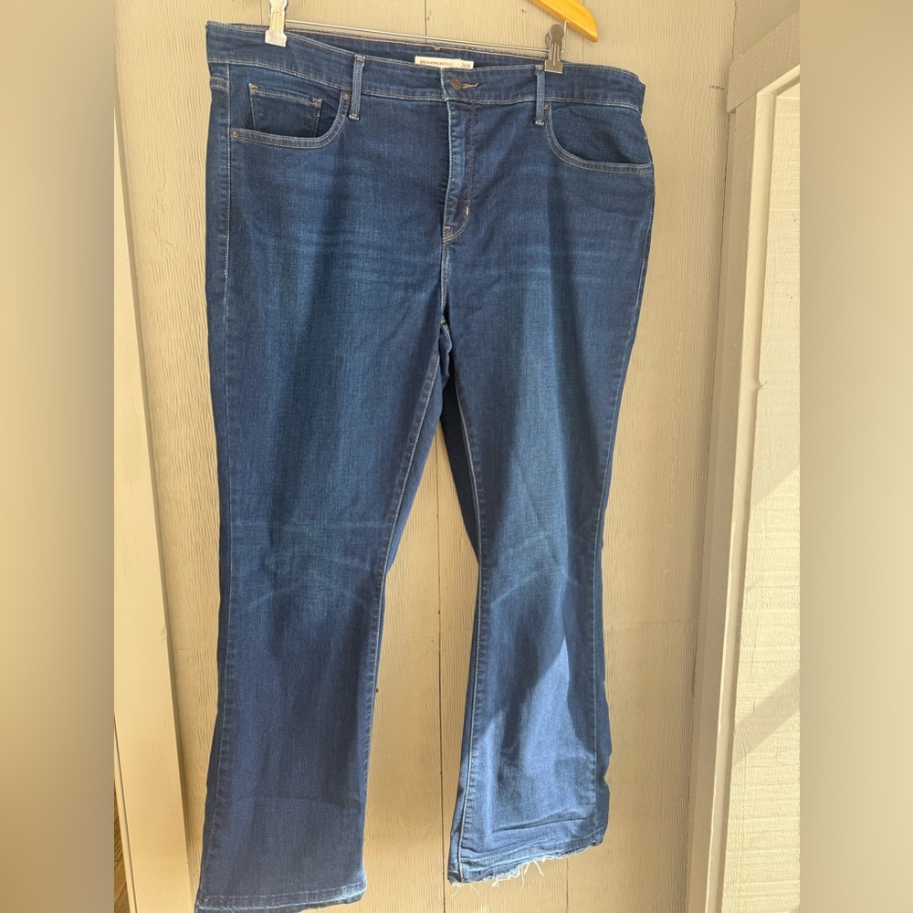 Levi’s 315 Shaping Bootcut Jeans 26W Plus Size